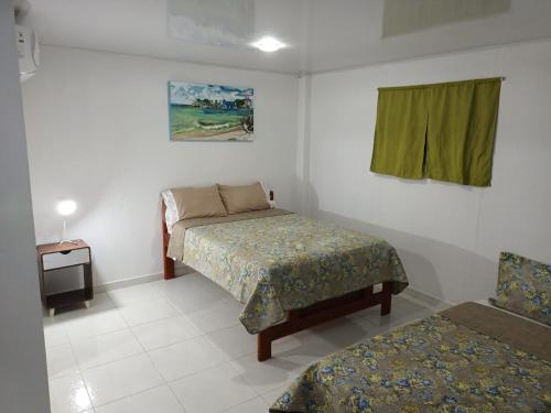 1 double bed, 1 twin bed
