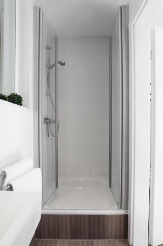 Apartment mit eigenem Bad - 1. Obergeschoss image 2