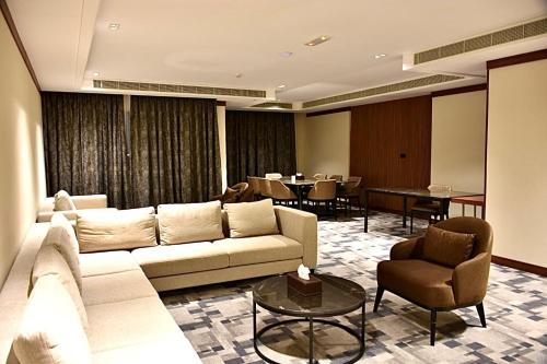 فندق رويال فيستا Royal Vista Hotel in Ibri