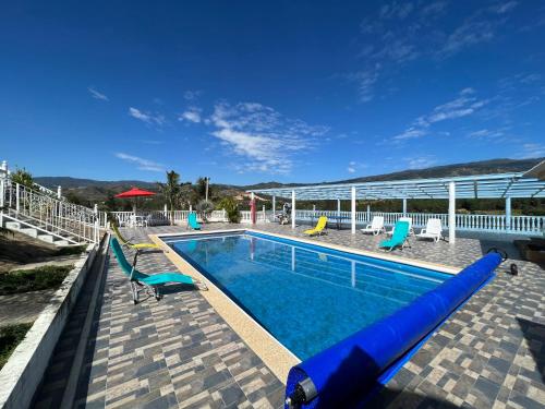 Úszómedence, Hotel Villa Isabella de Tinjacá Boyacá (Hotel Villa Isabella de Tinjaca Boyaca) in Tinjaca