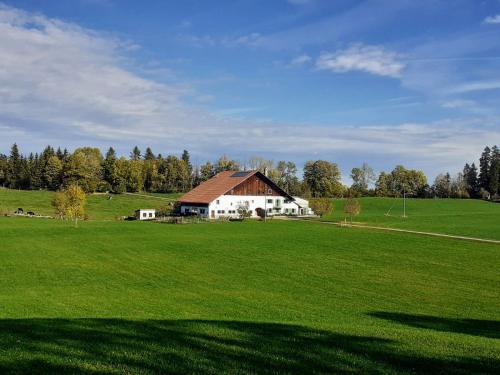 Ô Valanvron - Appartement dans une ancienne ferme neuchâteloise