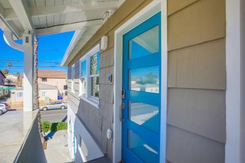 Ocean Beach Retreat 2BR Newly Remodeled, 2 Blocks to Sand and Shops
