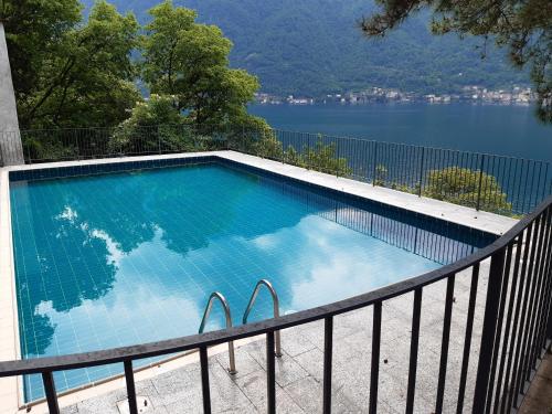 Casa con vista lago a Nesso