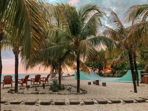 Restaurace, The Happy Coconut Resort in El Limon
