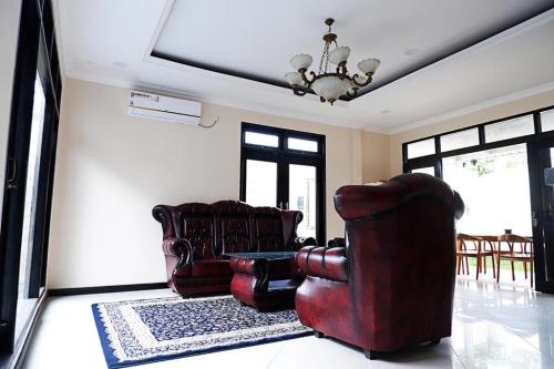 Blue Villa in Gunung Samarinda