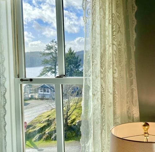 Orcas Hotel - image 31