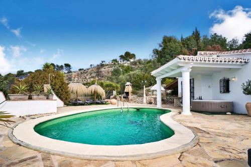 Casa Rural Boas, con vistas impresionantes, Barbacoa en Cómpeta by CostaDelSolEscapes - Accommodation - Cómpeta