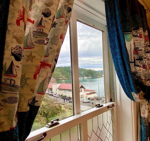 Orcas Hotel - image 37