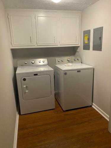 Hiker's Retreat modern 3 bedroom home with 2 baths in Travelers Rest (SC)