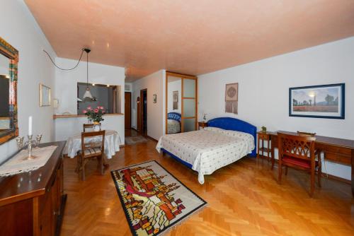 Antares Apartments - image 2