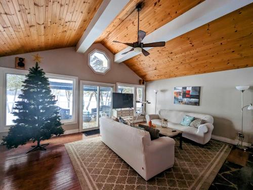 Oprema, Cozy Escape, Kawarthas Cottage With Sauna in Trent Lakes