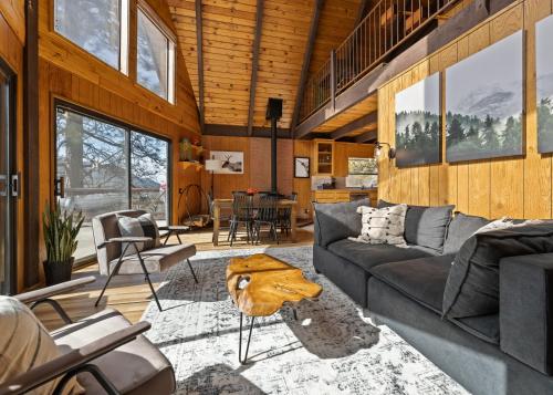 Hygge Haus Sequoia - Large Private Cabin w Views