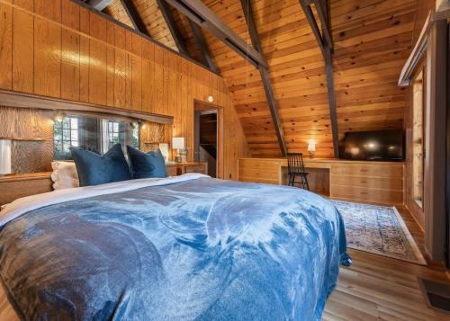 Hygge Haus Sequoia - Large Private Cabin w Views