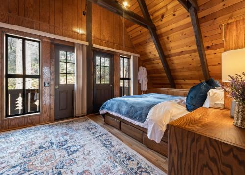 Hygge Haus Sequoia - Large Private Cabin w Views