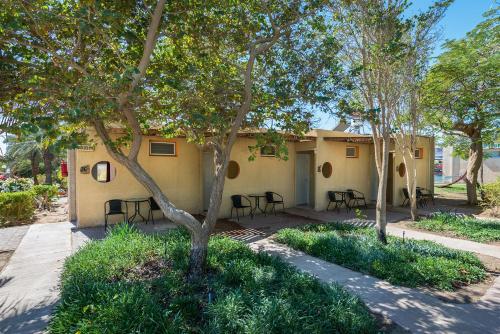 Eilot Kibbutz Country Lodging