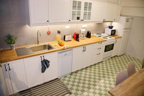 Aroura Neoclassical Home 3BR 2BA, Athen (Foto 2)