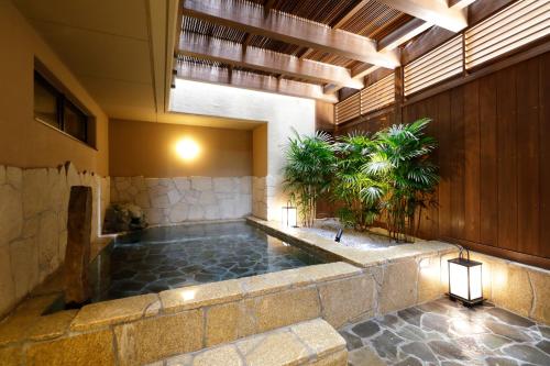 Open air bath, Onyado Shikishimakan - Kotohira Hotspring -Kyoritsu Resort in Kotoden-Kotohira Station