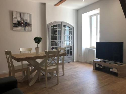 Appartement Duplex 8 personnes proche télécabines - Location saisonnière - Ax-les-Thermes