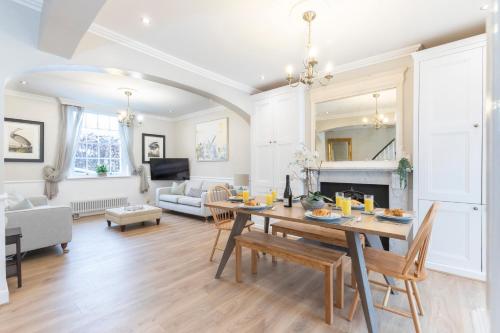 Beautiful Period Home with Five Bedrooms gîte à louer Cheltenham General Hospital