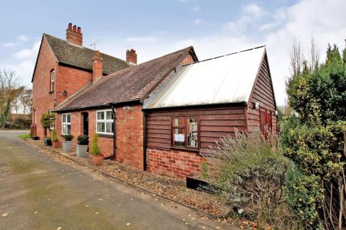 2 Bed Comfortable House near Elgar's Birthplace