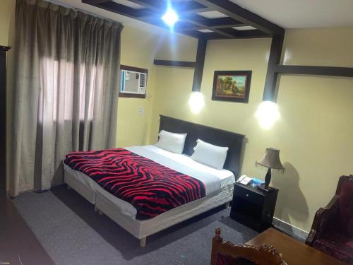1 queen bed