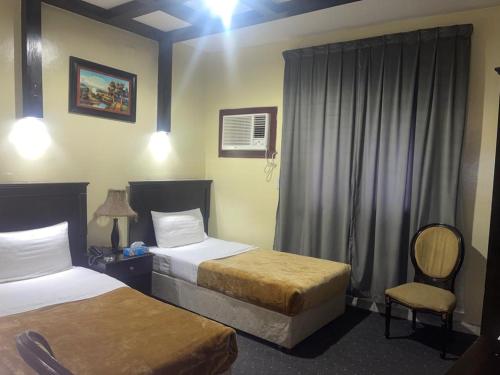 2 twin beds