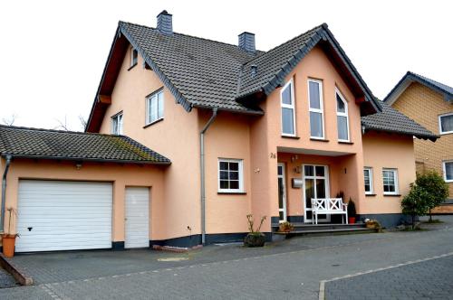 B&B Andernach - Ferienwohnung Ela 1 - Bed and Breakfast Andernach