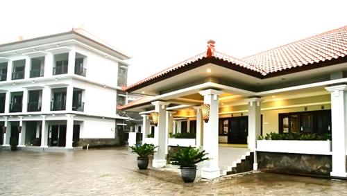 Avila Ketapan Rame Hotel