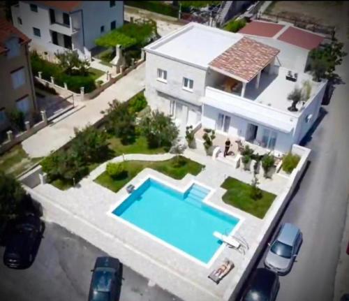 Villa Maci – khách sạn tại Kastel Kambelovac