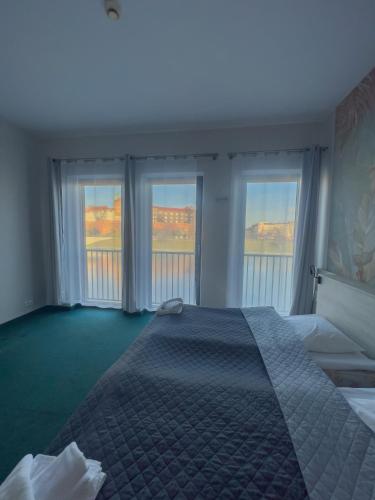 Hotel Poleski - image 11