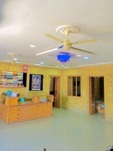 Vamoose Thakurji Palace in สุทาร พารา