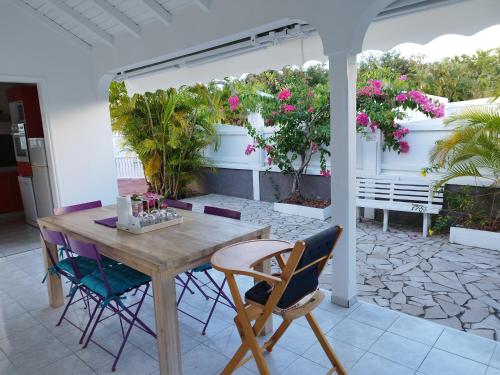 Restaurant, Villa Campeche a Ste Anne in Berard