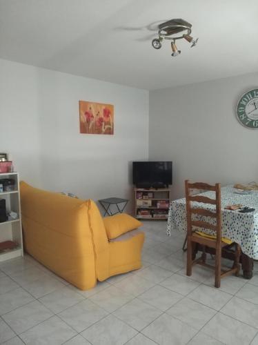 Koplietošanas atpūtas telpa ar TV, Repos au vert en Ariège (Repos au vert en Ariege) in Leran