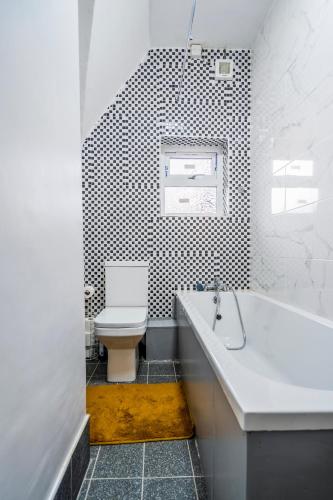 Deluxe 2-Bedroom Flat with Free parking, Birmingham (zdjęcie 11)