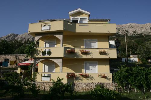 Apartments Sersic