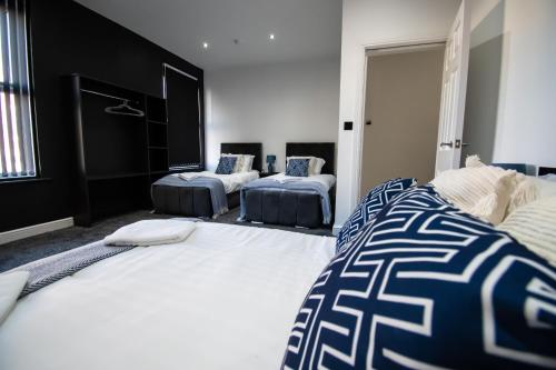 Winter Garden Suites by Sasco Apartments - image 2