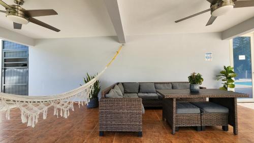 Palm's Bohemian House with Private Pool in Aguada