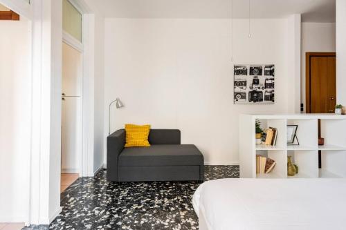 One-Bedroom Apartment image 6