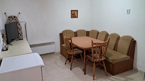 Konyha, Стаи за гости "Пламена" in Kardzhali