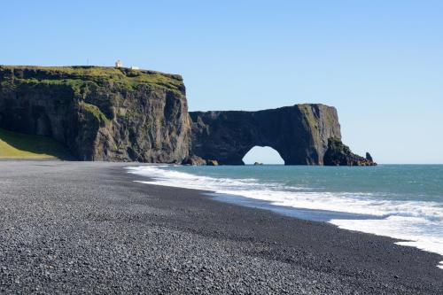 A Hotel Com Mid Hvoll Cottages Holiday Home Sudur Hvoll