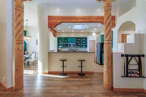 New Mexico Style Home, Stunning Views & Sunrise in Rio Rancho, USA