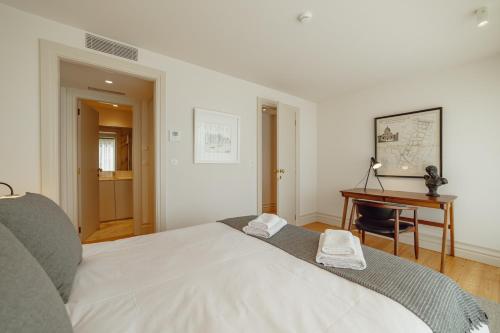 Downtown Penthouse With River View by Vacationy - image 2