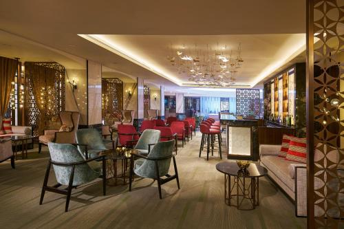 Bar/lounge, Orchard Rendezvous Hotel by Far East Hospitality near Mount Elizabeth Hospital
