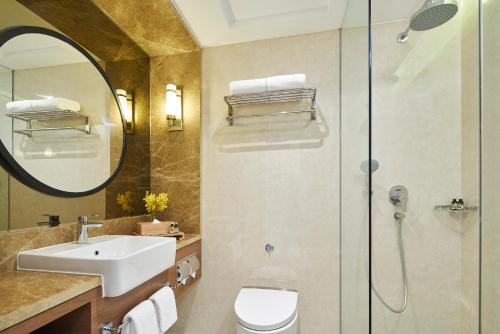 room detail thumbnail 2