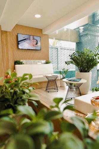 Спа, Emerald Central  in District 3