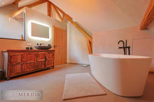 Loft Merida - Designer Apartment with Large Bathtub, Butgenbach (fotografie 2)