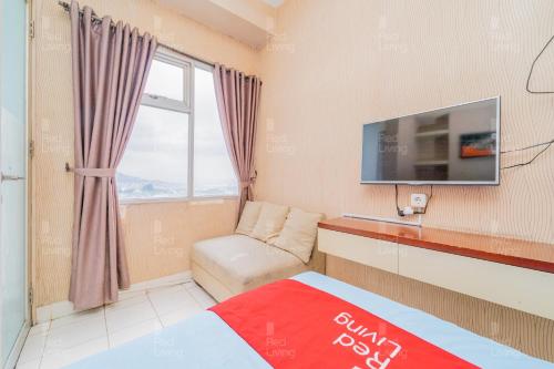 RedLiving Apartemen Easton Park Jatinangor - Rajes Room