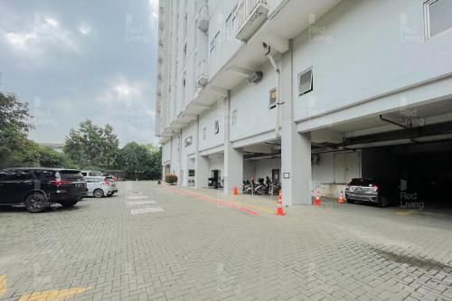 RedLiving Apartemen Easton Park Jatinangor - Rajes Room