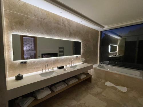 428386282 Ksar Char-Bagh Small Luxury Hotels