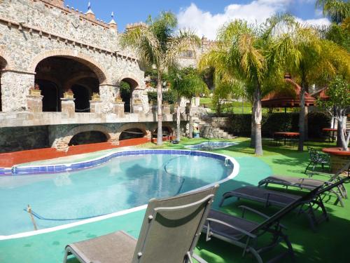 Swimming pool, Hotel Castillo de Santa Cecilia in Guanajuato